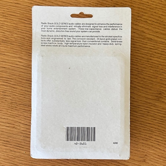 Radio Shack 3' Gold Audio Patch Cable - Picture 2 of 2